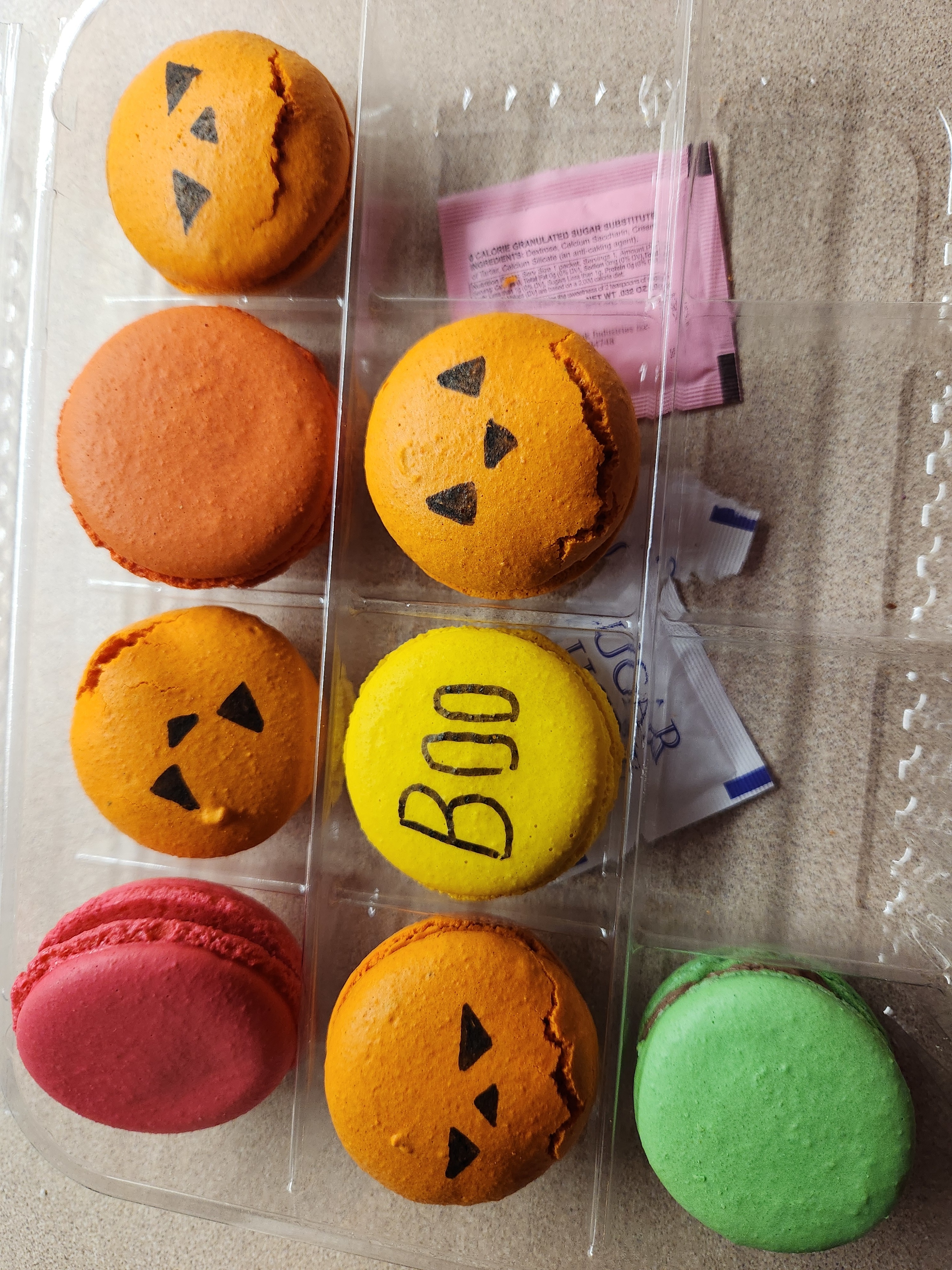 Halloween macarons